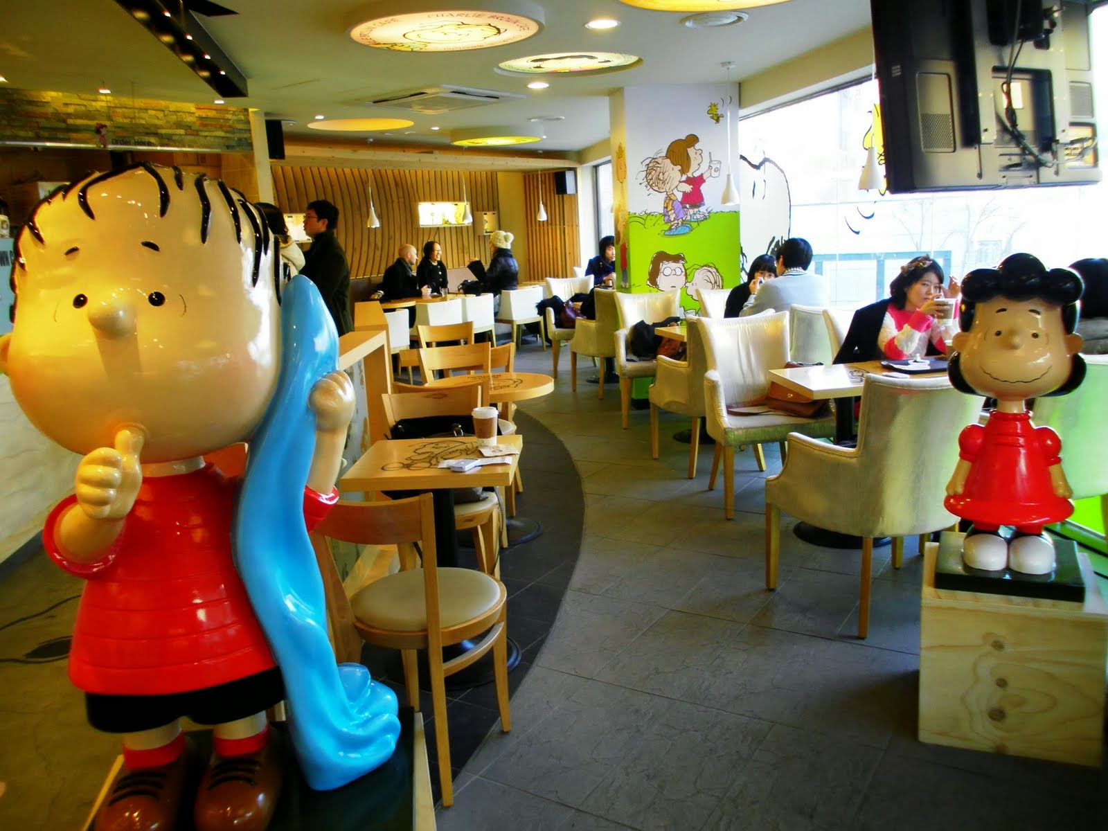 The interior of the Charlie Brown Cafe. Image from blogspot.com.